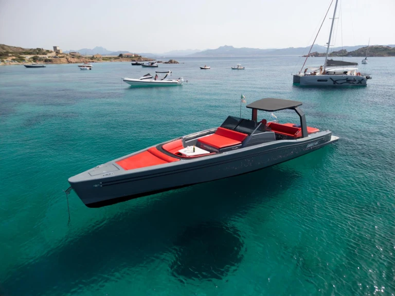 Noleggiare una MAORI 50 luxury a Porto Cervo