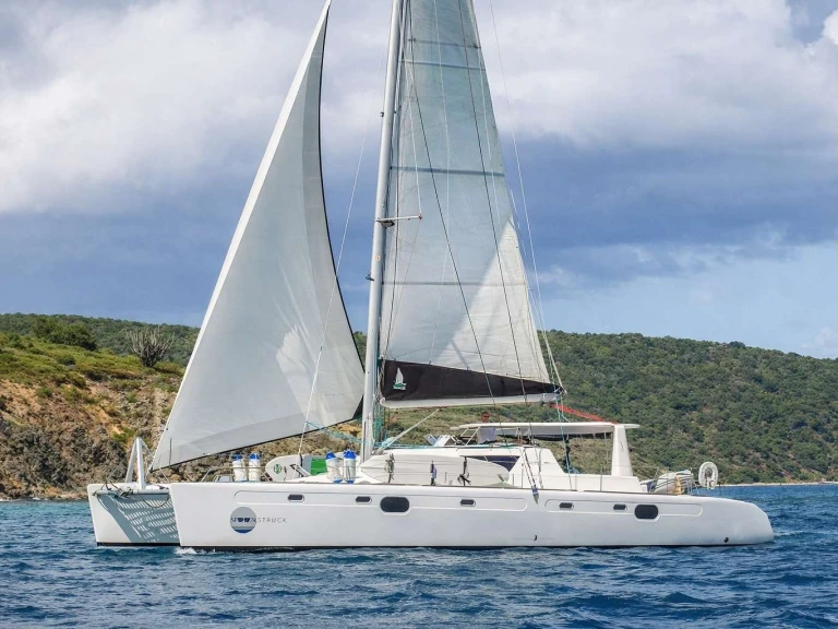 Voyage MOONSTRUCK da affittare a  Saint Thomas Island