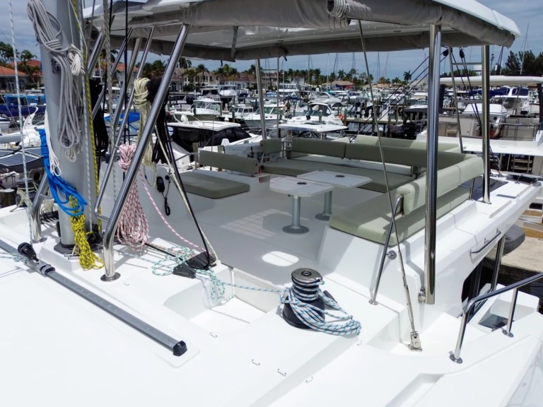 Noleggio Yacht di lusso con o senza skipper Bali a Saint Thomas Island
