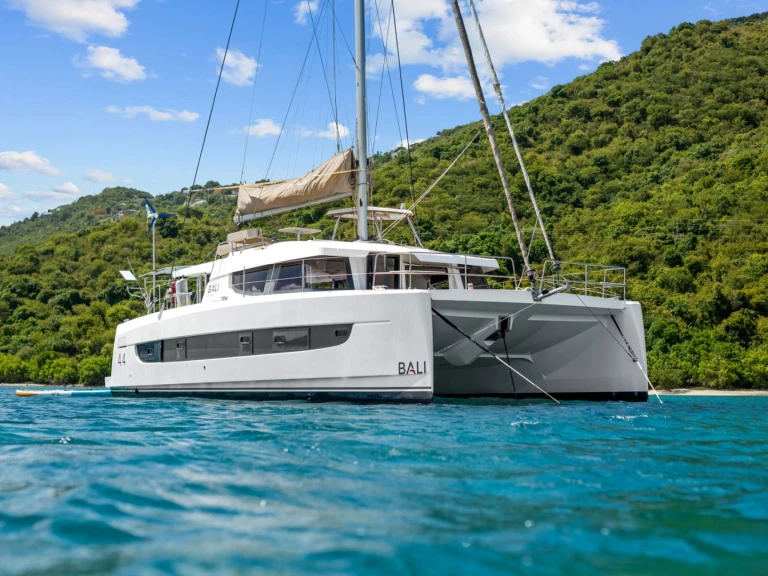 Noleggio Yacht di lusso Bali con patente nautica