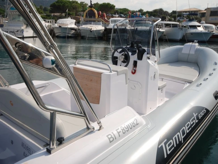 Noleggio a Calvi – Capelli Tempest 630 su SamBoat