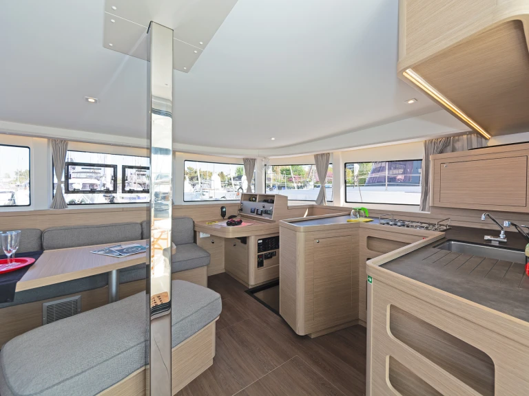 Noleggio Catamarano a Paros (Isola) – Lagoon Lagoon 42