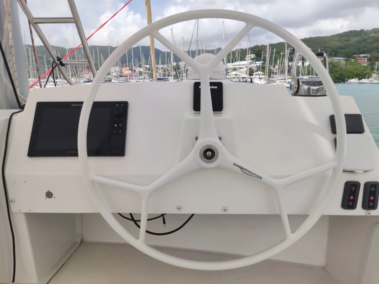Bali Bali 5.4 da affittare a  Le Marin