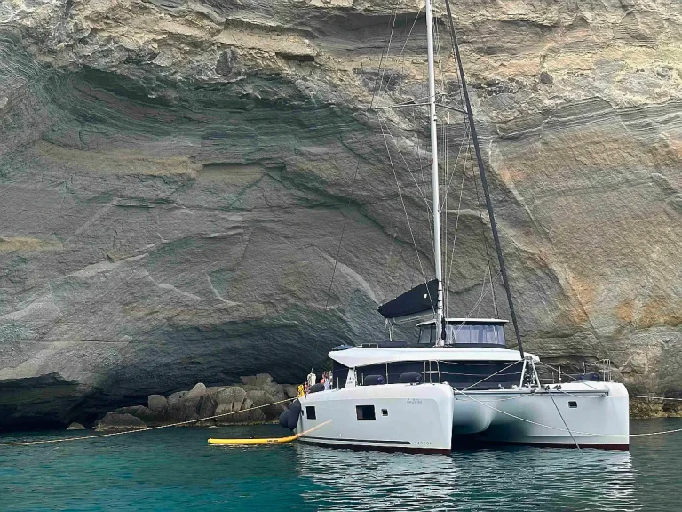 Noleggiare una Lagoon Lagoon 42 a Paros (Isola)