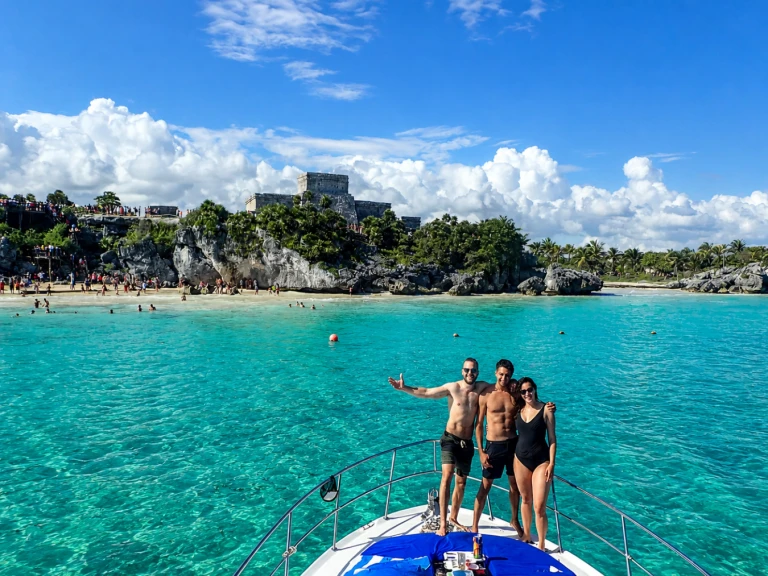 Custom Made custom da affittare a  Puerto Aventuras