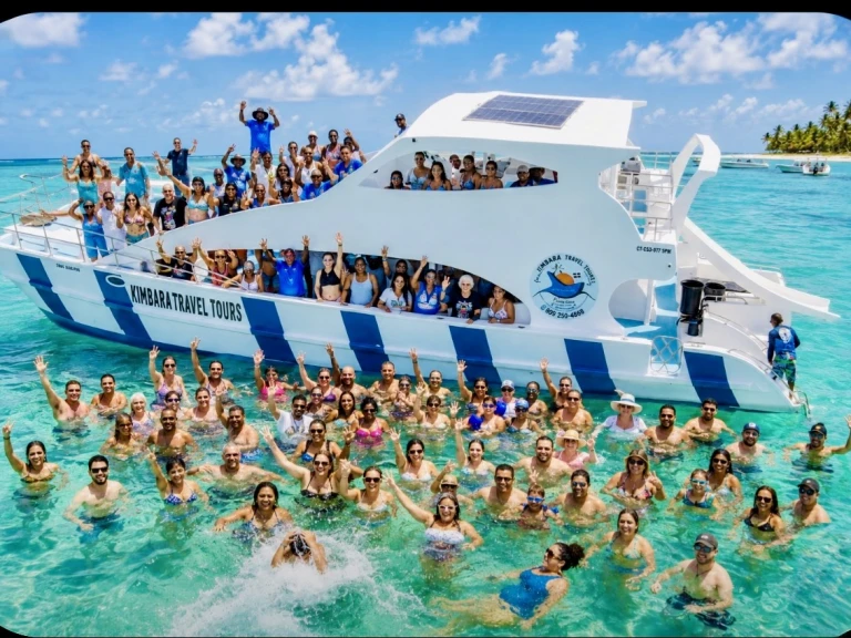 Noleggio Catamarano con o senza skipper Sea Ray a Punta Cana