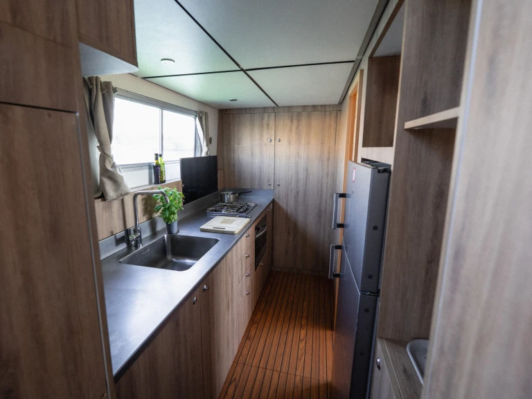Noleggio Houseboat Pénichette con patente nautica
