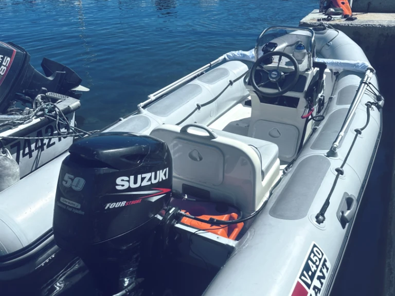 Noleggio Gommone a Carro – Valiant Valiant 450 Vanguard