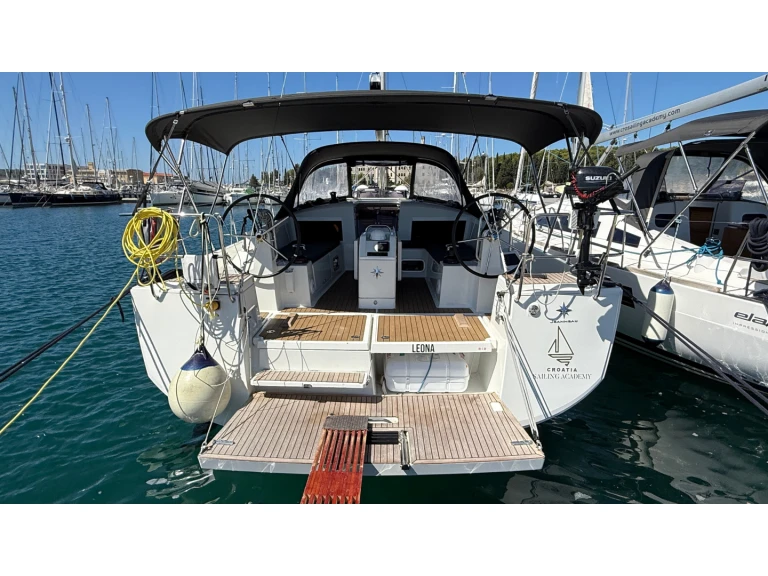 Noleggio Barca a vela a Pola – Jeanneau Sun Odyssey 440