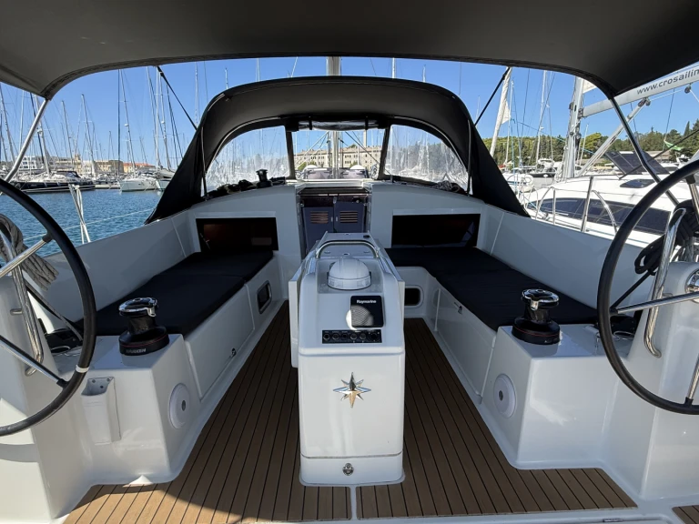 Noleggiare una Jeanneau Sun Odyssey 440 a Pola