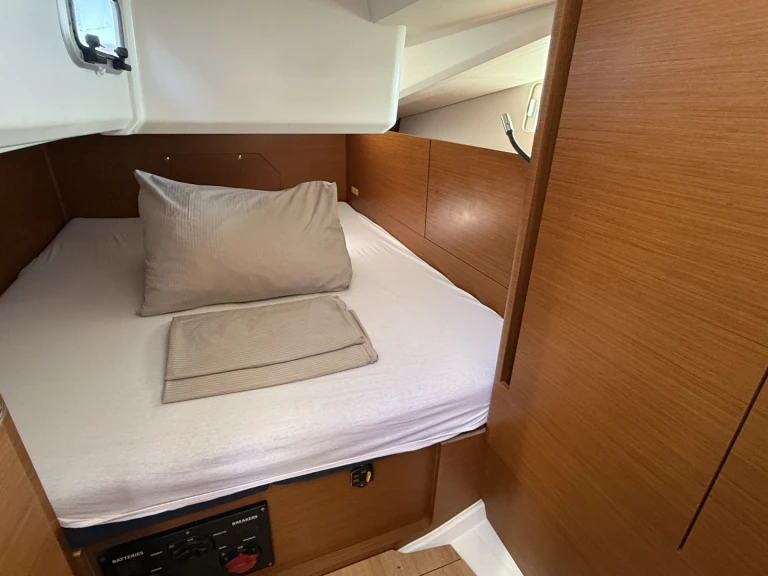 Noleggio barche Pola economico Sun Odyssey 440