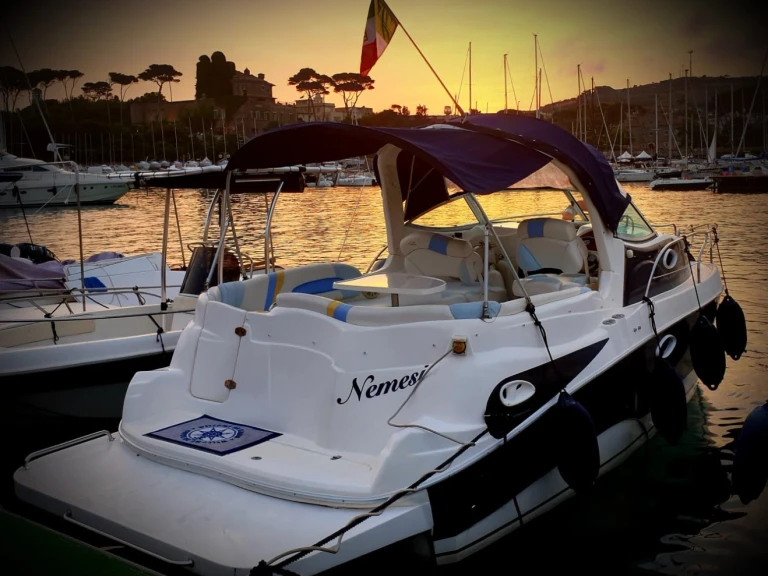 Noleggiare una Gobbi Gobbi 265 SC a Santa Marinella