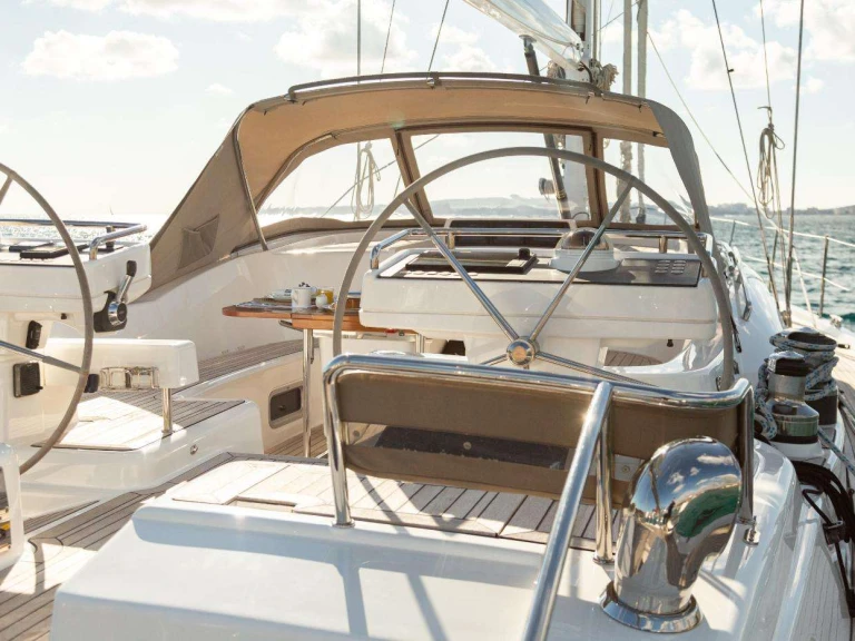 Noleggio Yacht di lusso con o senza skipper Oyster Marine a Costa Azzurra