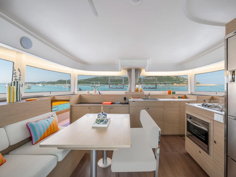 Noleggio Catamarano a Seget Donji – Lagoon Lagoon 38