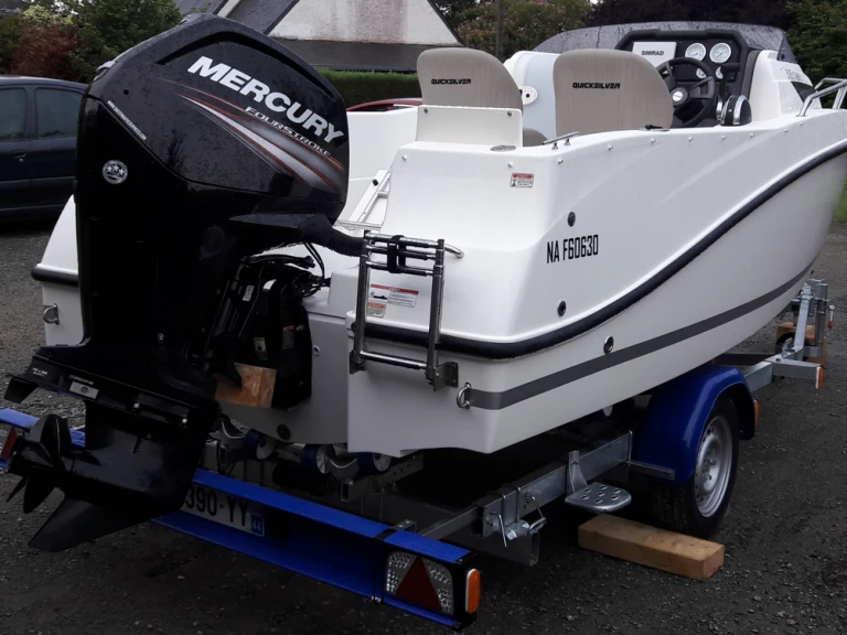 Noleggiare una Quicksilver Activ 505 Cabin a Nort-sur-Erdre