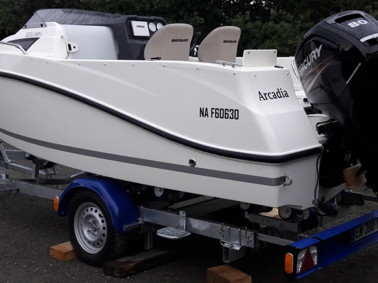 Noleggio Barca a motore Quicksilver con patente nautica