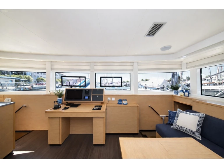 Noleggio barche Álimos economico Lagoon 52 F