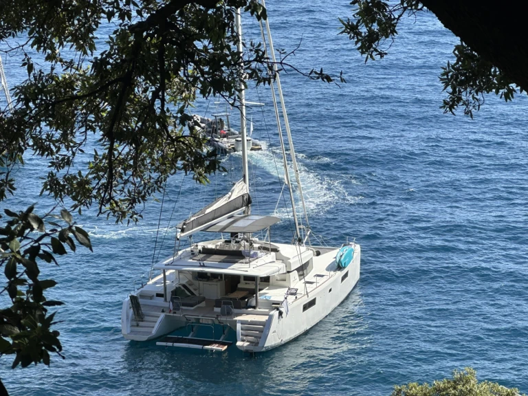 Noleggio Catamarano a Álimos – Lagoon Lagoon 52 F