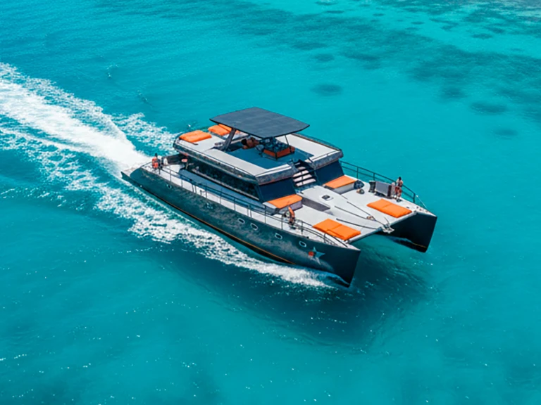 Noleggio Catamarano a La Romana – Custom Made custom