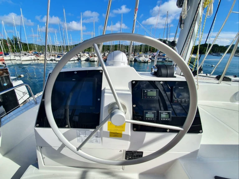 Noleggio barche BALI 4.6 5 CABINES NUM 5 BALI 4.6 5 CABINES NUM 5 a Le Marin su Samboat