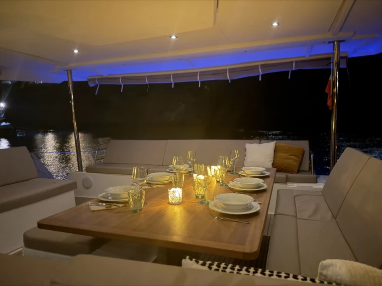 Noleggio a Álimos – Fountaine Pajot Aura 51 su SamBoat