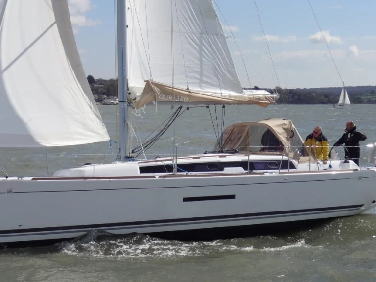 Noleggio Barca a vela con o senza skipper Dufour a Hamble-le-Rice