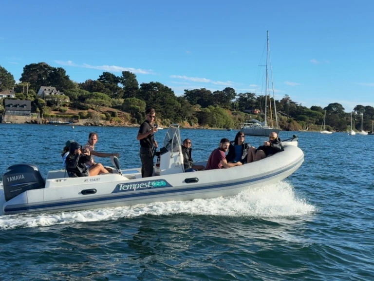 Noleggio Gommone Capelli con patente nautica