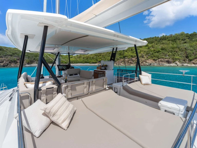 Noleggiare una Fountaine Pajot PLUS 10 a Saint Thomas Island