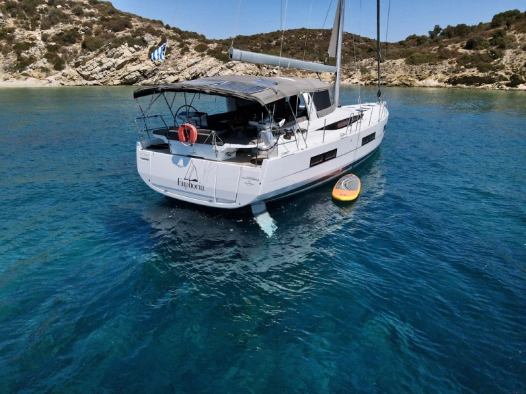 Noleggio Barca a vela Jeanneau con patente nautica