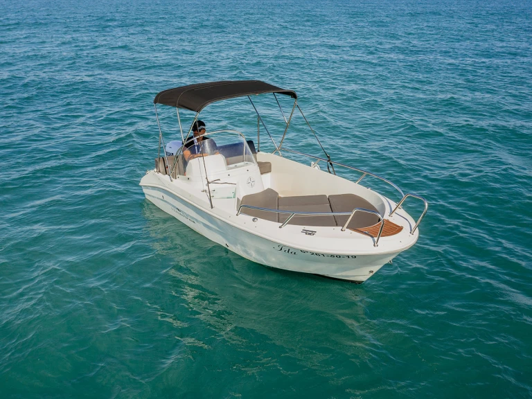 Noleggio Barca a motore Ocean Master con patente nautica