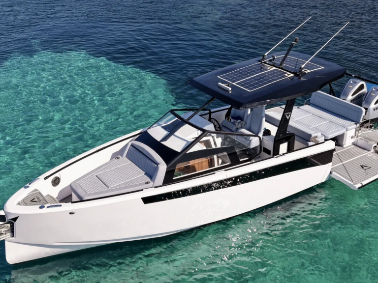 Noleggio Barca a motore con o senza skipper Virtue Yacht a Cannigione
