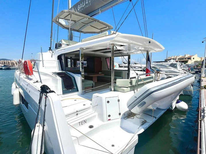 Catamarano a noleggio a Hyères al miglior prezzo