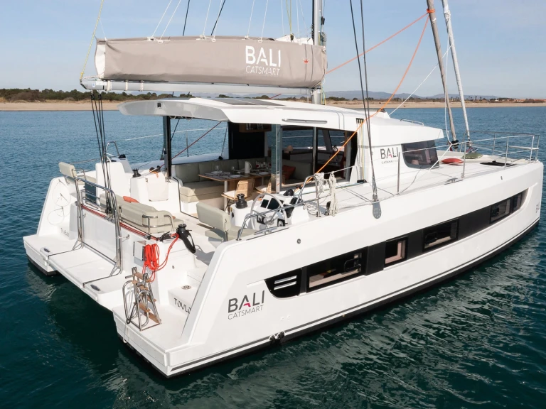 Catamarano a noleggio a Cogolin al miglior prezzo