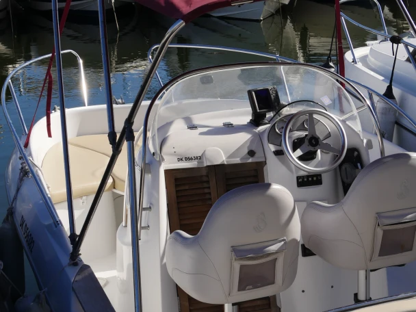 Noleggio Barca a motore con o senza skipper Bénéteau a Mandelieu-la-Napoule