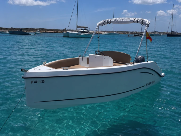 Silent Yachts 555 da affittare a  Club Nàutic Ca'n Picafort