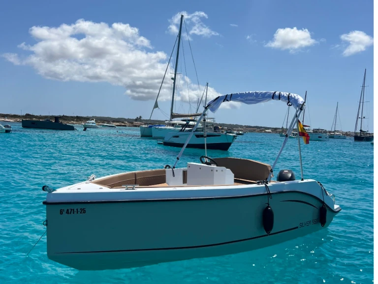 Noleggio Barca a motore con o senza skipper Silent Yachts a Club Nàutic Ca'n Picafort