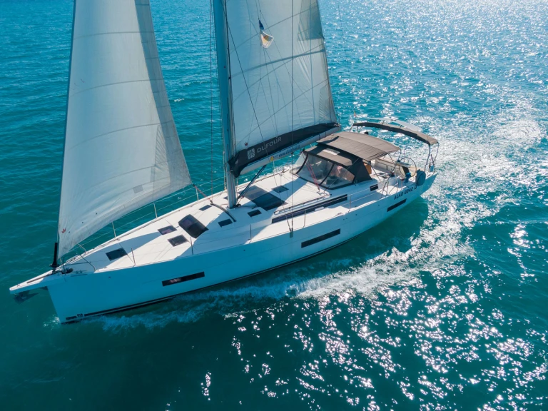 Noleggio Barca a vela con o senza skipper Dufour a Olbia