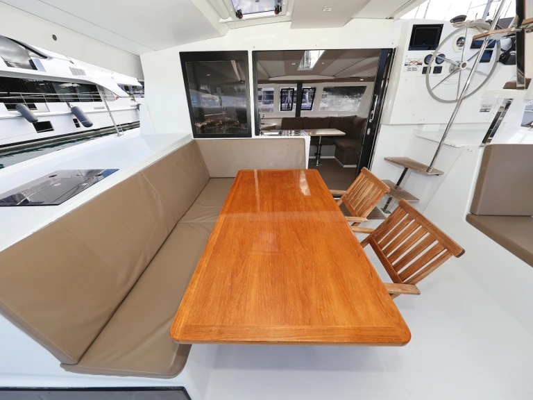 Fountaine Pajot Lucia 40 da affittare a  Trogir