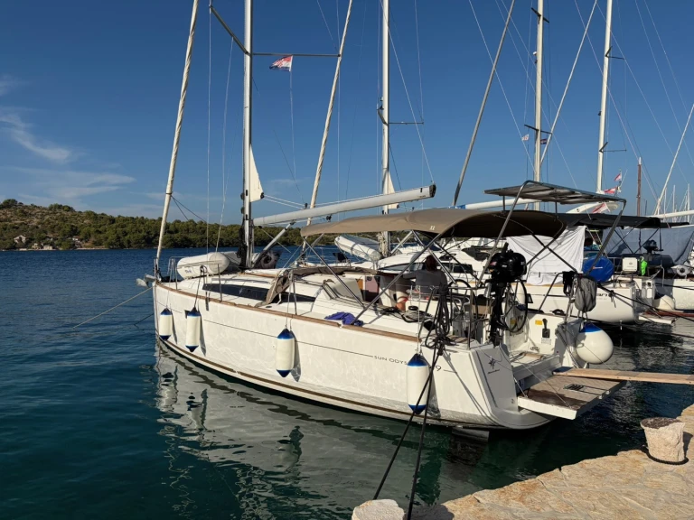 Noleggio Barca a vela a Spalato – Jeanneau Sun Odyssey 349