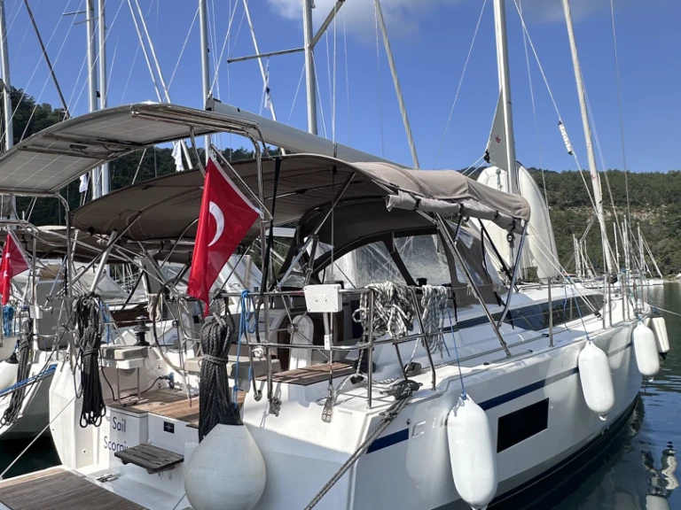 Noleggiare una Bavaria Bavaria C42 a Fethiye