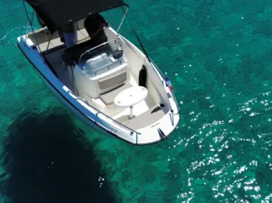 Quicksilver Activ 505 Open da affittare a  Saint-Aygulf