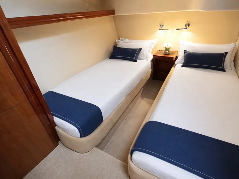 Noleggio barche Castellammare di Stabia economico Rodman 38 Fly