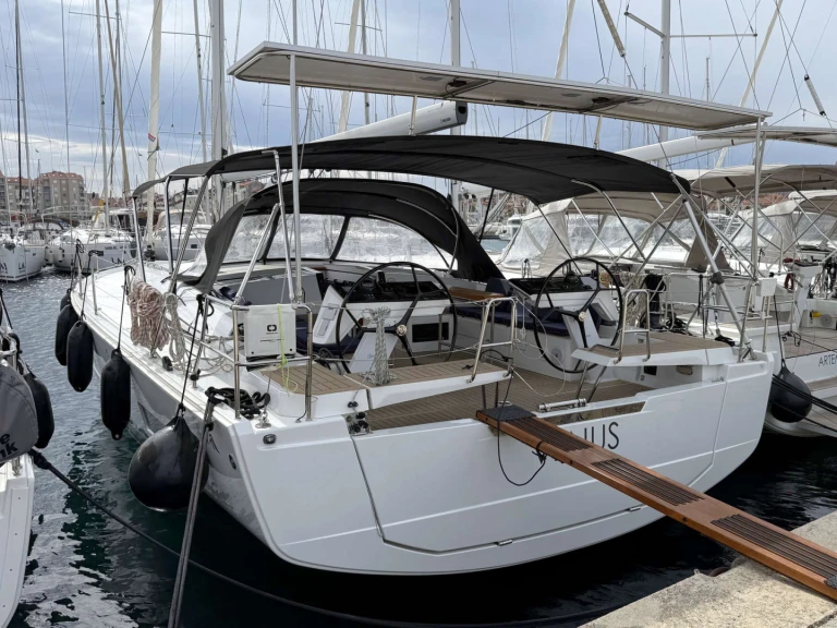 Noleggio Barca a vela Hanse con patente nautica