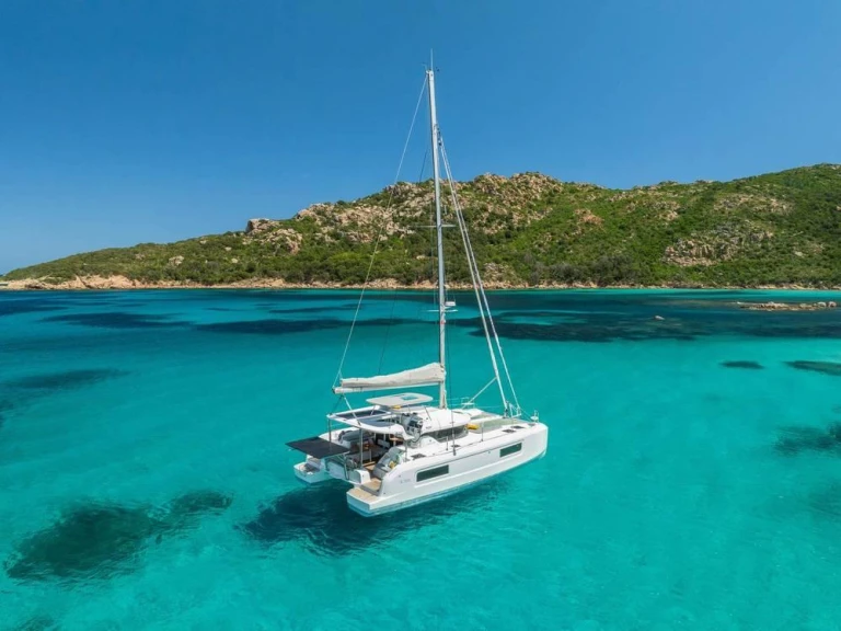 Catamarano a noleggio a Seget Donji al miglior prezzo