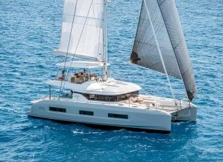 Catamarano a noleggio a Seget Donji al miglior prezzo