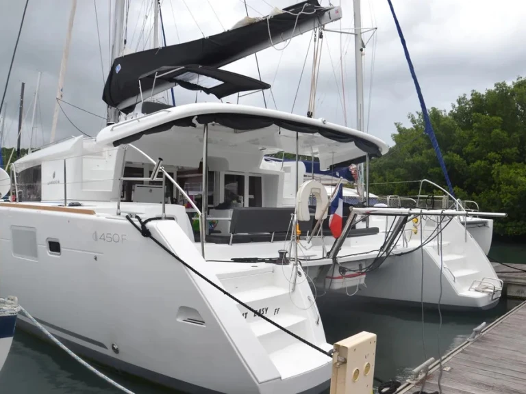 Lagoon Lagoon 450 da affittare a  Ribishi