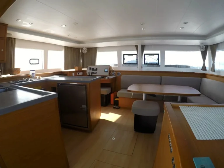 Noleggio barche Ribishi economico Lagoon 450