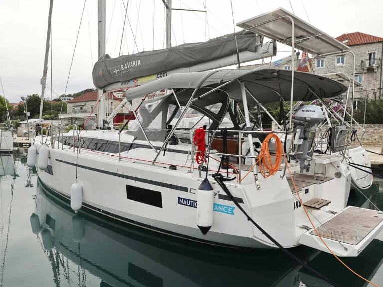 Bavaria Bavaria C42 da affittare a  Zara