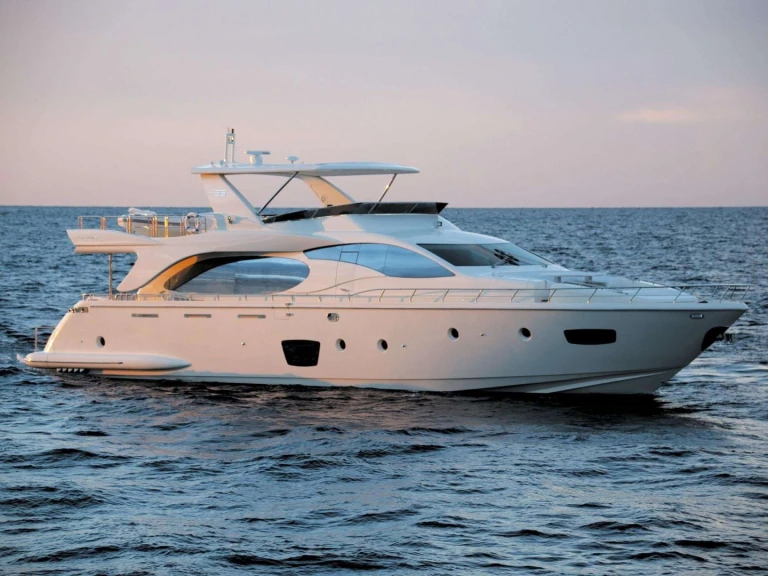 Yacht di lusso a noleggio a Corfù al miglior prezzo