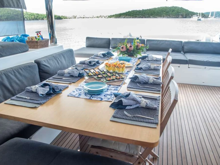 Yacht di lusso a noleggio a Road Town al miglior prezzo
